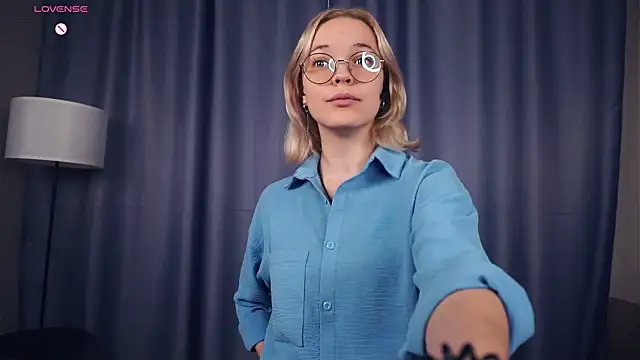 Snapshot of EdaKirkIin chatting on 10-08-25, 06:11 EdaKirkIin online show from 10-08-25, 06:11