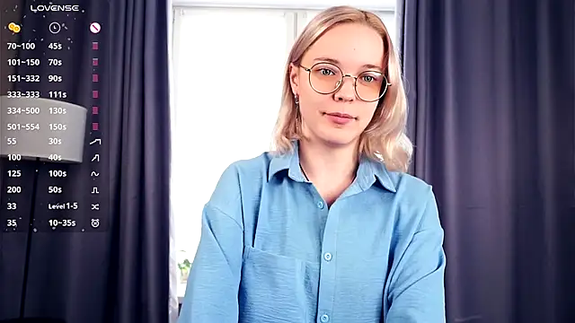 Snapshot of EdaKirkIin chatting on 10-10-25, 05:17 EdaKirkIin online show from 10-10-25, 05:17