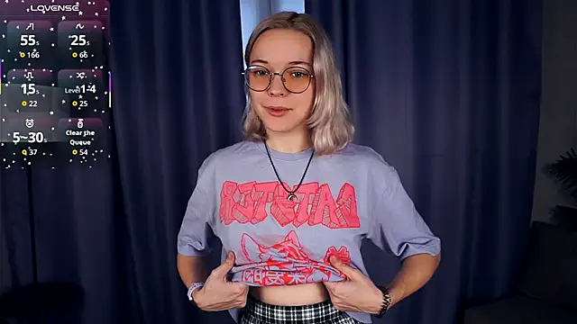 Snapshot of EdaKirkIin chatting on 10-28-25, 05:33 EdaKirkIin online show from 10-28-25, 05:33