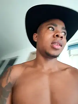 Snapshot of liambolt chatting on 10-02-25, 10:06 liambolt online show from 10-02-25, 10:06