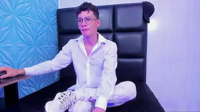 LittleMax23 online show from 09-30-25, 11:59