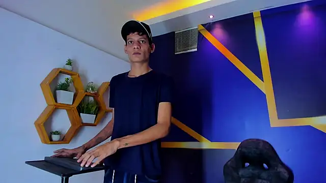 imperial boys online show from 09-15-25, 04:12