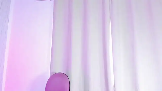 Victoria Guzman online show from 09-30-25, 04:23