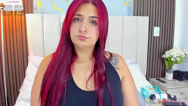 Victoria Guzman online show from 06-12-26, 05:12