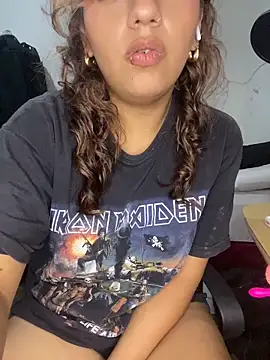 Snapshot of SoftLady_S33 chatting on 02-28-26, 01:28 SoftLady S33 online show from 02-28-26, 01:28