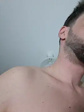 Snapshot of young_swisscouple chatting on 01-17-26, 11:08 young swisscouple online show from 01-17-26, 11:08