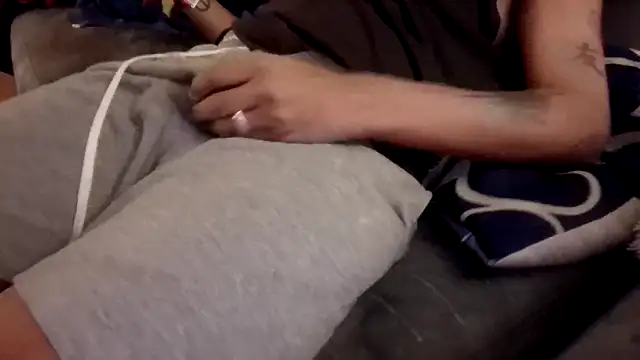 Snapshot of shaker75019paris chatting on 10-04-25, 09:57 shaker75019paris online show from 10-04-25, 09:57