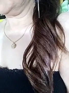 Snapshot of LisaaSEXXY chatting on 09-08-25, 02:27 LisaaSEXXY online show from 09-08-25, 02:27