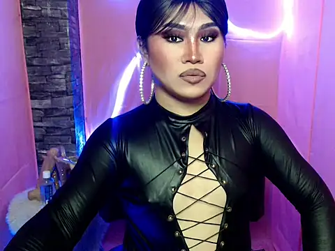 Snapshot of pretty_lassy chatting on 11-14-25, 03:44 pretty lassy online show from 11-14-25, 03:44