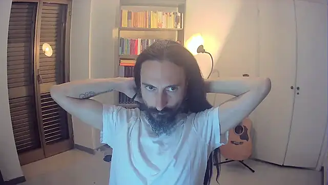 Mrkurt86 online show from 10-25-25, 05:19