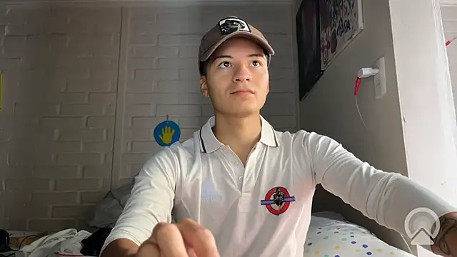 Snapshot of feeelipe2007 chatting on 02-14-26, 08:05 feeelipe2007 online show from 02-14-26, 08:05