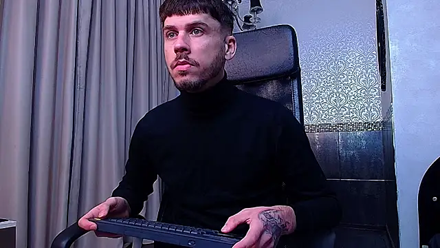 JonahShaw online show from 10-01-25, 04:29