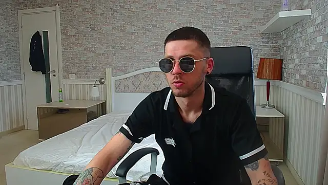 JonahShaw online show from 06-24-26, 04:11