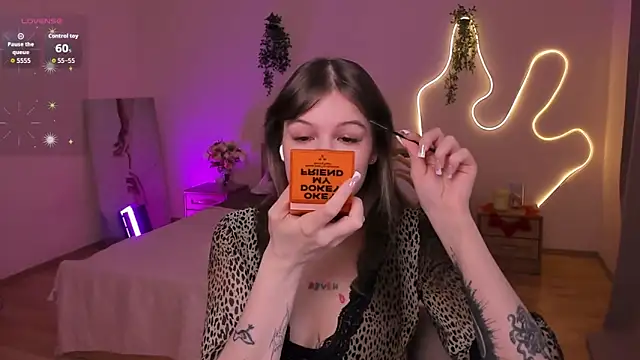 Lisa Blossom online show from 05-08-26, 06:08