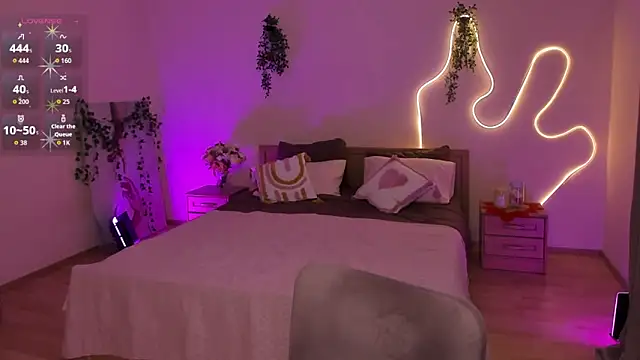 Lisa Blossom online show from 06-08-26, 06:03
