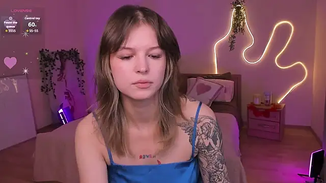 Lisa Blossom online show from 06-16-26, 06:05