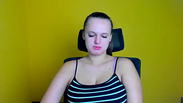 Aurora White online show from 09-16-25, 05:41