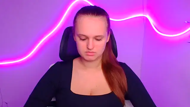 Aurora White online show from 10-06-25, 11:29