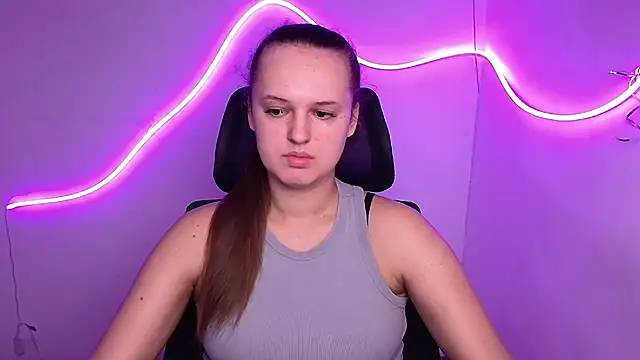 Aurora White online show from 10-07-25, 07:16