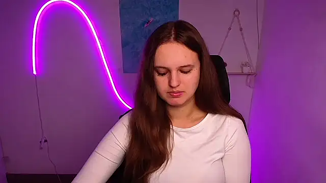 Aurora White online show from 10-15-25, 05:29