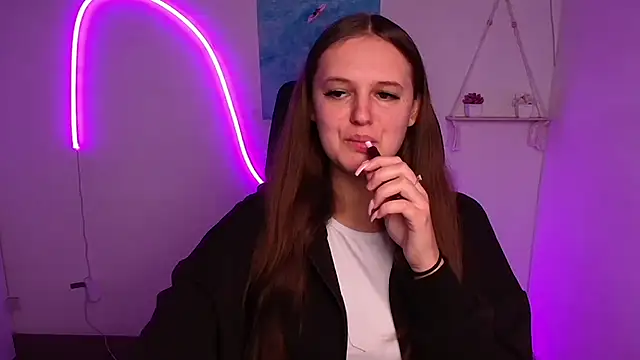 Aurora White online show from 10-20-25, 11:21