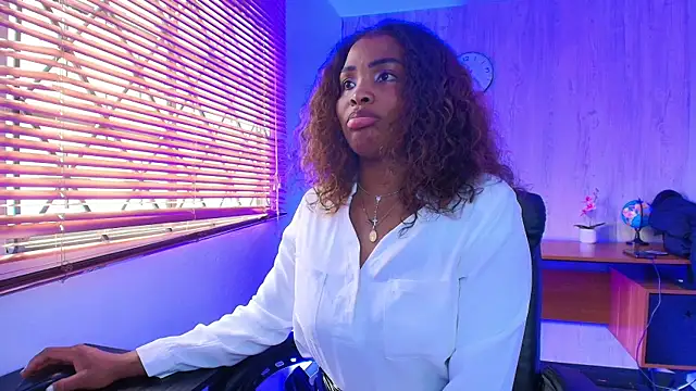 ArianaBeake online show from 12-02-25, 09:43