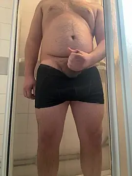 Snapshot of LicitInvader chatting on 02-12-26, 07:58 LicitInvader online show from 02-12-26, 07:58