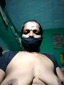 Snapshot of Sexi_savita chatting on 09-19-25, 02:29 Sexi savita online show from 09-19-25, 02:29