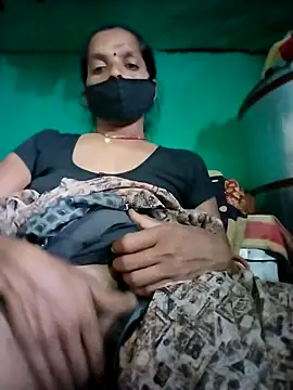 Snapshot of Sexi_savita chatting on 10-13-25, 10:48 Sexi savita online show from 10-13-25, 10:48