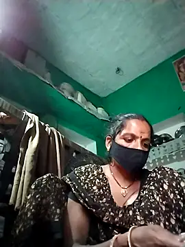 Snapshot of Sexi_savita chatting on 10-27-25, 10:30 Sexi savita online show from 10-27-25, 10:30