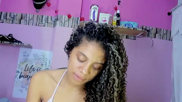 Snapshot of sashaduarte chatting on 09-11-25, 01:44 sashaduarte online show from 09-11-25, 01:44