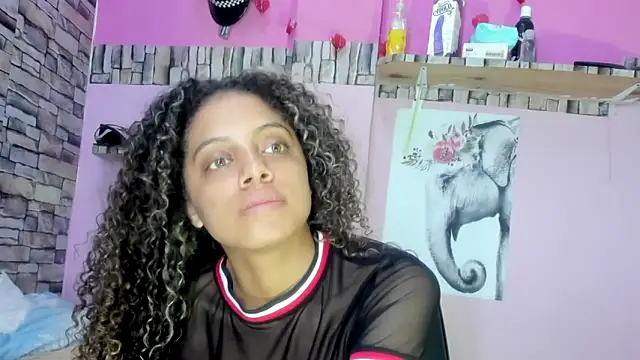 Snapshot of sashaduarte chatting on 09-12-25, 01:33 sashaduarte online show from 09-12-25, 01:33