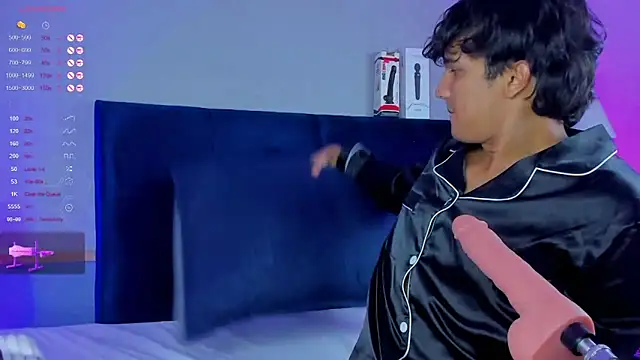 Leo Savage  online show from 11-15-25, 03:48