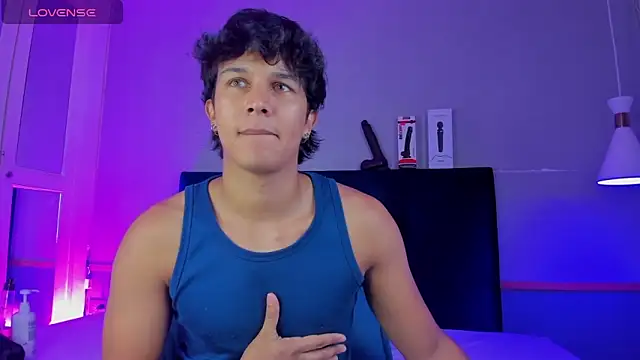 Leo Savage  online show from 11-17-25, 03:45