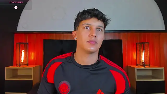 Leo Savage  online show from 06-07-26, 04:27