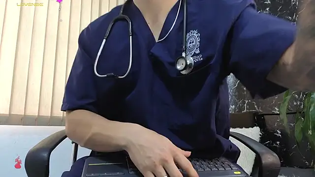 Snapshot of Alexander_ferre chatting on 02-17-26, 01:29 Alexander ferre online show from 02-17-26, 01:29