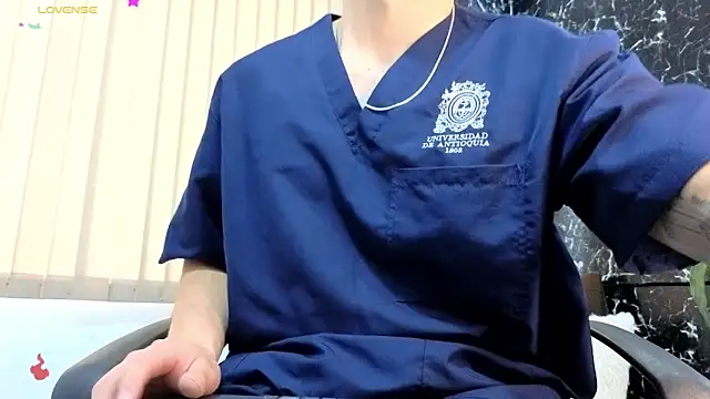 Snapshot of Alexander_ferre chatting on 02-19-26, 12:23 Alexander ferre online show from 02-19-26, 12:23