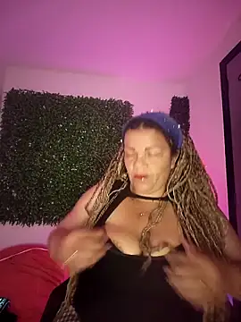 Eva Luxei online show from 10-27-25, 12:20