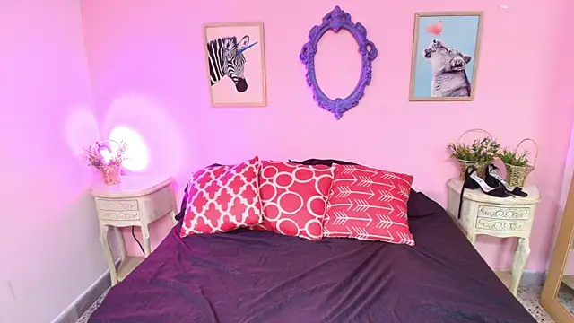 Nahomi Rivera online show from 09-22-25, 12:51