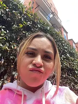 Snapshot of MorganHot0809 chatting on 10-27-25, 05:17 MorganHot0809 online show from 10-27-25, 05:17