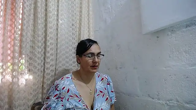 gabbyparker  online show from 11-18-25, 11:36