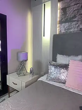 HannahCollyns online show from 02-09-26, 04:22