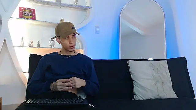 THREE GUYS HOT online show from 09-16-25, 07:26