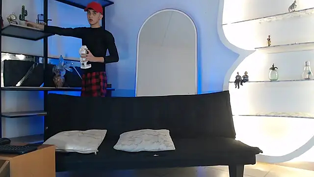 THREE GUYS HOT online show from 09-24-25, 07:28