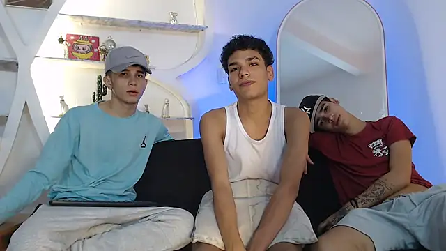 THREE GUYS HOT online show from 09-27-25, 07:52