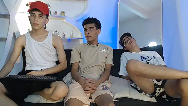 THREE GUYS HOT online show from 09-29-25, 07:19