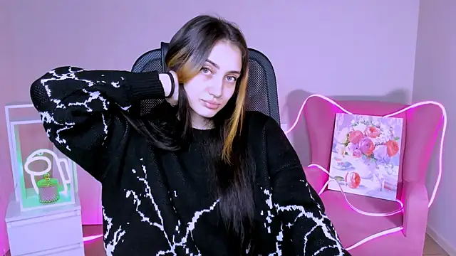 Snapshot of olivianorton chatting on 11-08-25, 03:23 olivianorton online show from 11-08-25, 03:23