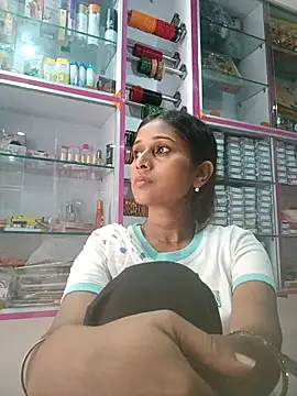 hotshreya69 online show from 09-09-25, 10:37