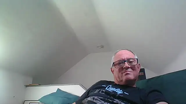 naughtygrandad1 online show from 05-11-26, 06:27