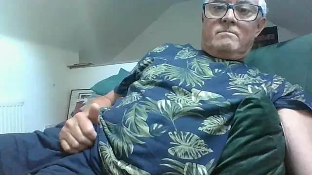 naughtygrandad1 online show from 05-13-26, 08:01